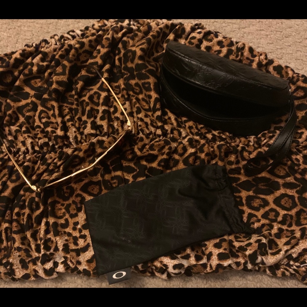 ✨Authentic ✨OAKLEY PRIZM POLARIZED SUNGLASSES